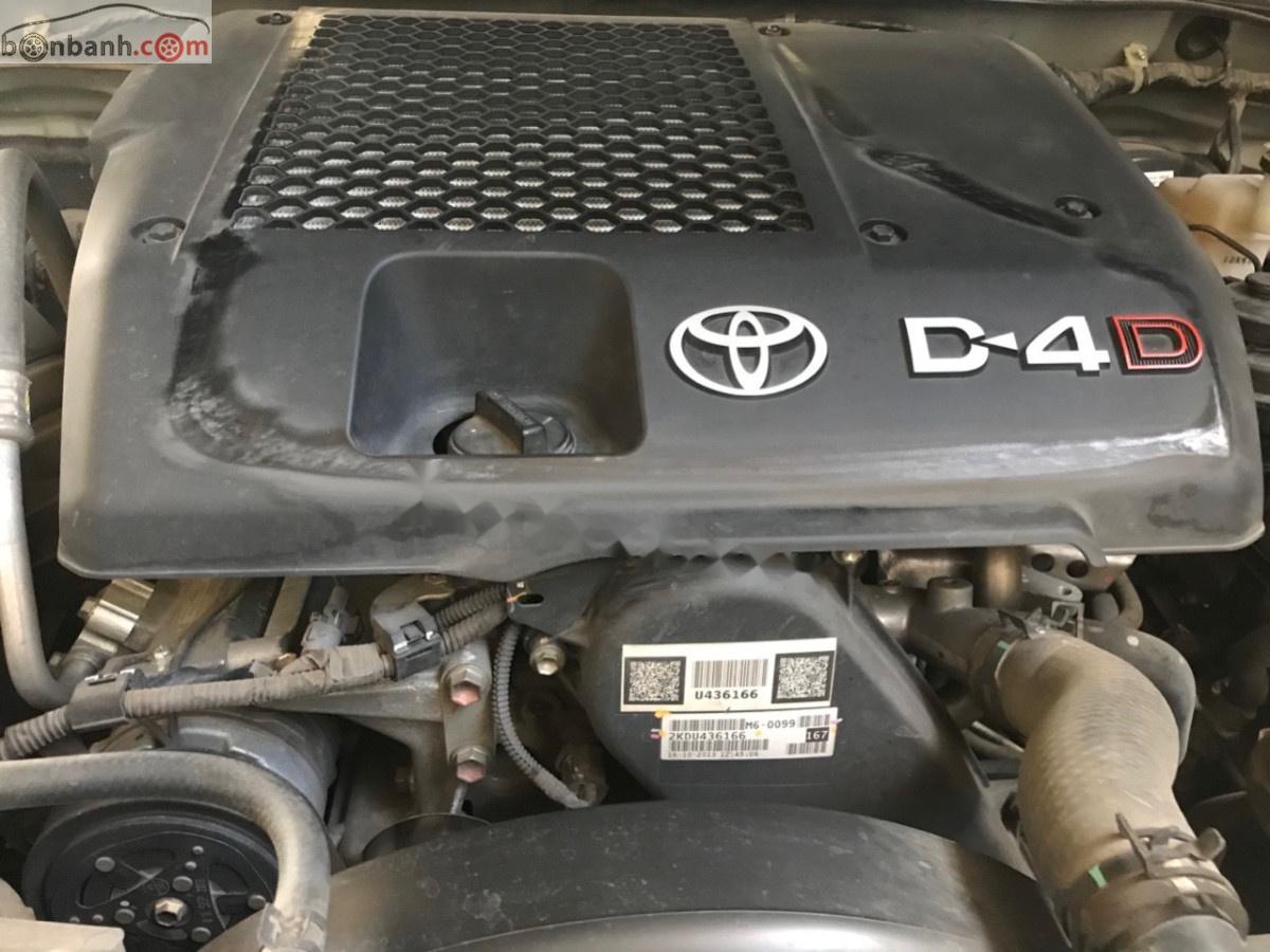 Toyota Fortuner 2015 - Cần bán Toyota Fortuner 2015, màu bạc xe gia đình