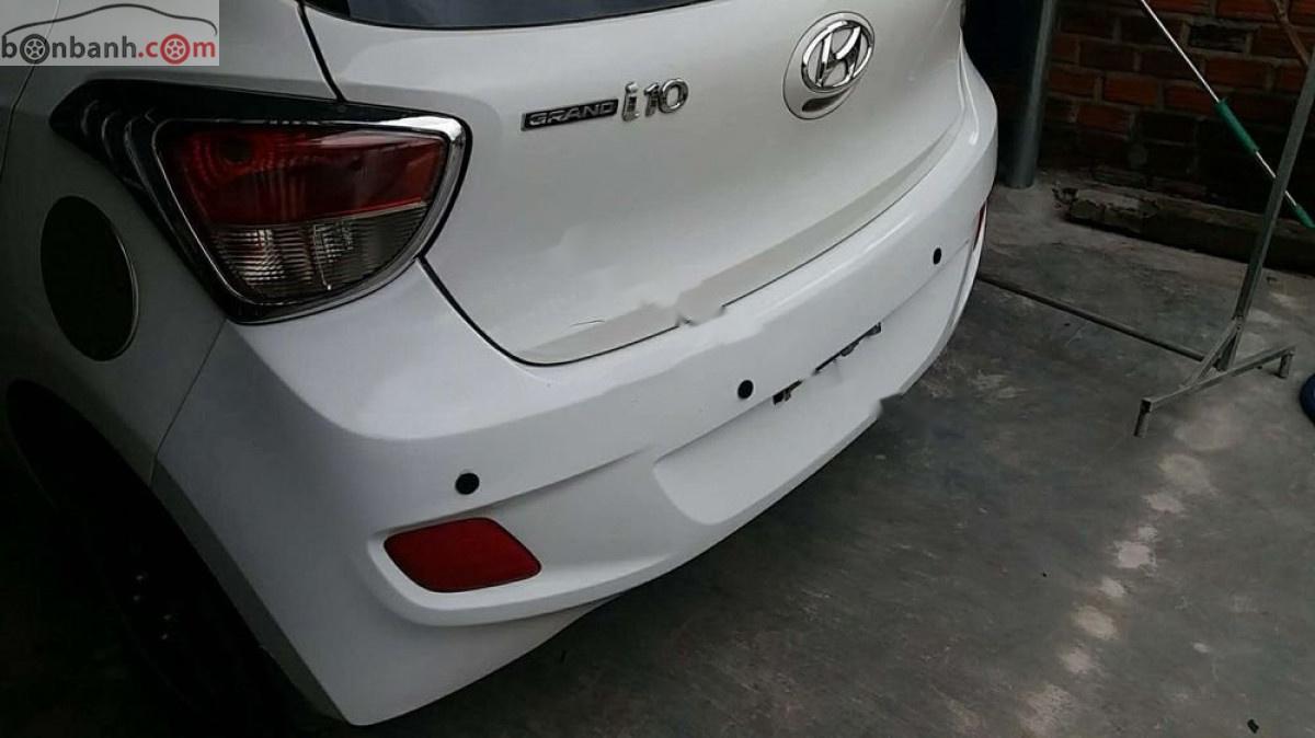 Hyundai Grand i10 2015 - Bán Hyundai Grand i10 MT đời 2015, màu trắng, nhập khẩu số sàn, 235 triệu