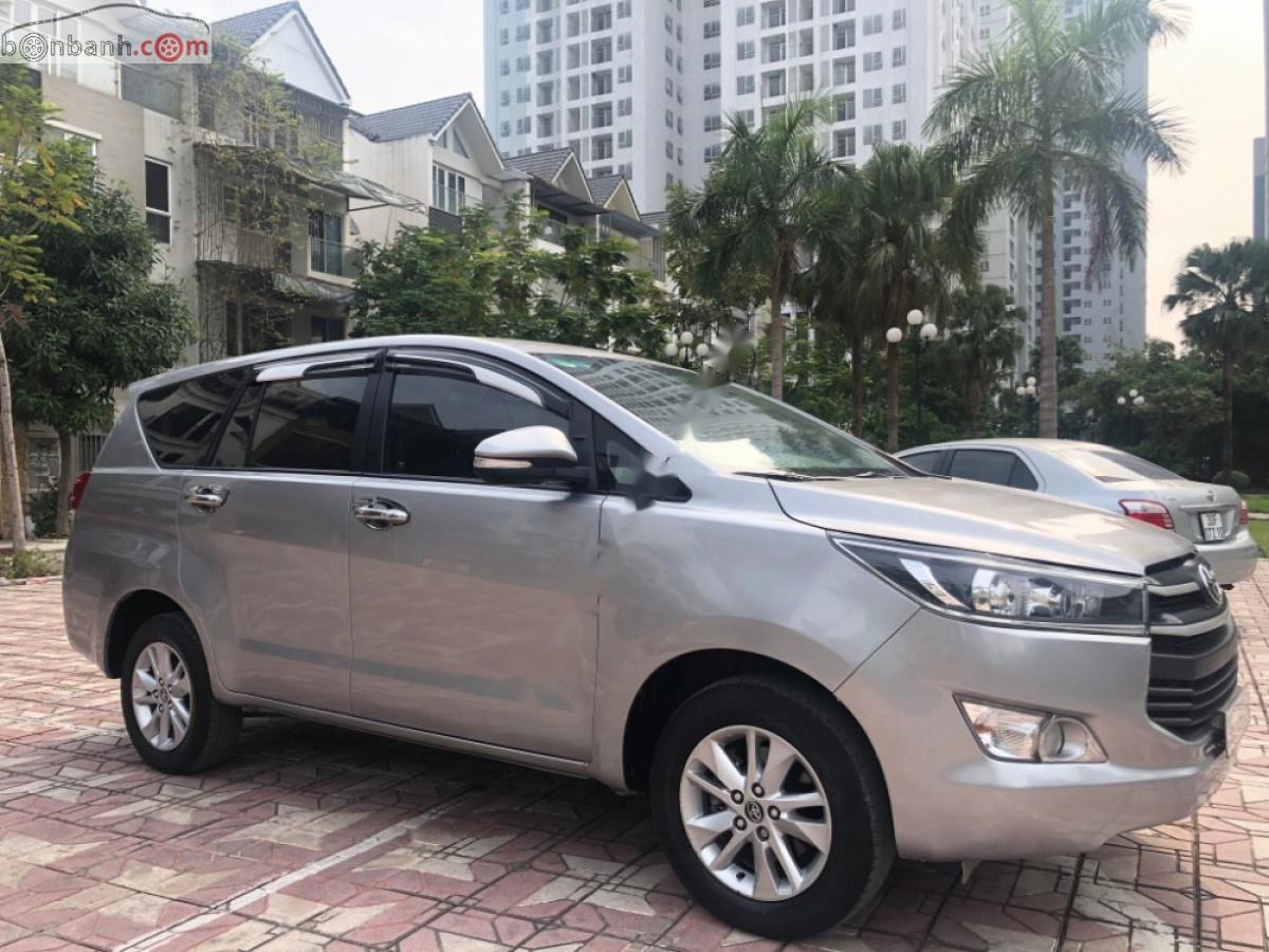 Toyota Innova  G 2016 - Bán xe Toyota Innova G 2016, màu xám, chính chủ, 685 triệu