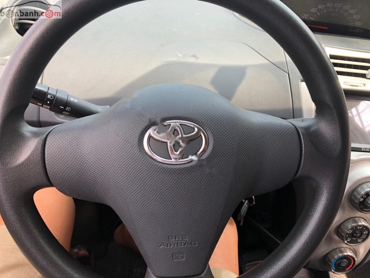 Toyota Yaris 2008 - Cần bán Toyota Yaris đời 2008, màu trắng, nhập khẩu, số tự động