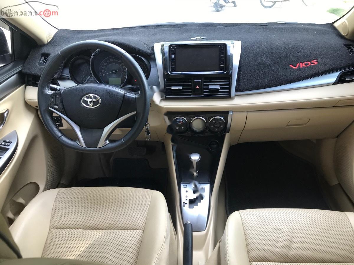 Toyota Vios 2017 - Cần bán lại xe Toyota Vios sản xuất 2017, màu trắng, giá tốt