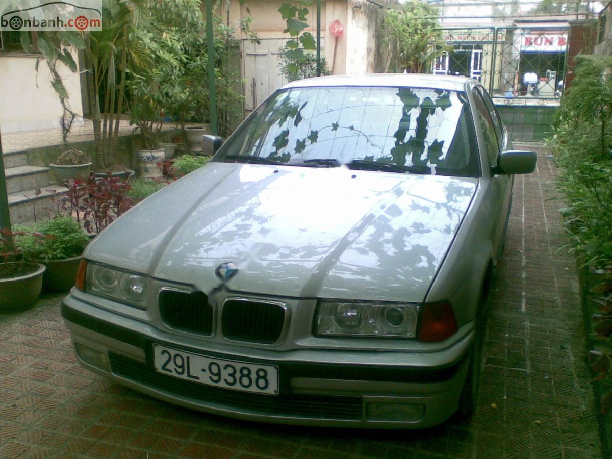 BMW 3 Series 1998 - Bán ô tô BMW 3 Series đời 1998, màu bạc, nhập khẩu, chính hãng