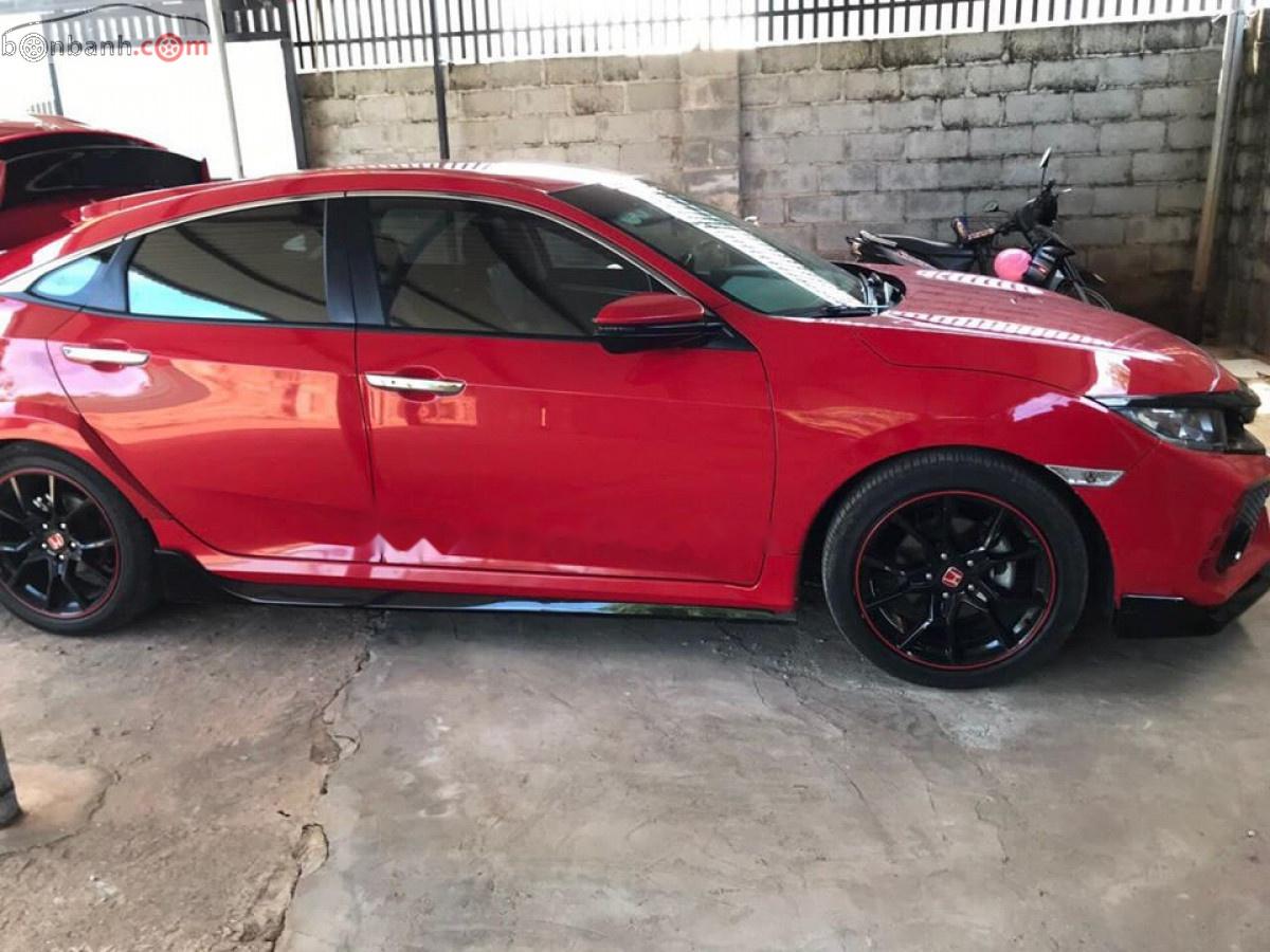 Honda Civic 2018 - Bán Honda Civic 1.8 sản xuất năm 2018, màu đỏ, giá chỉ 740 triệu
