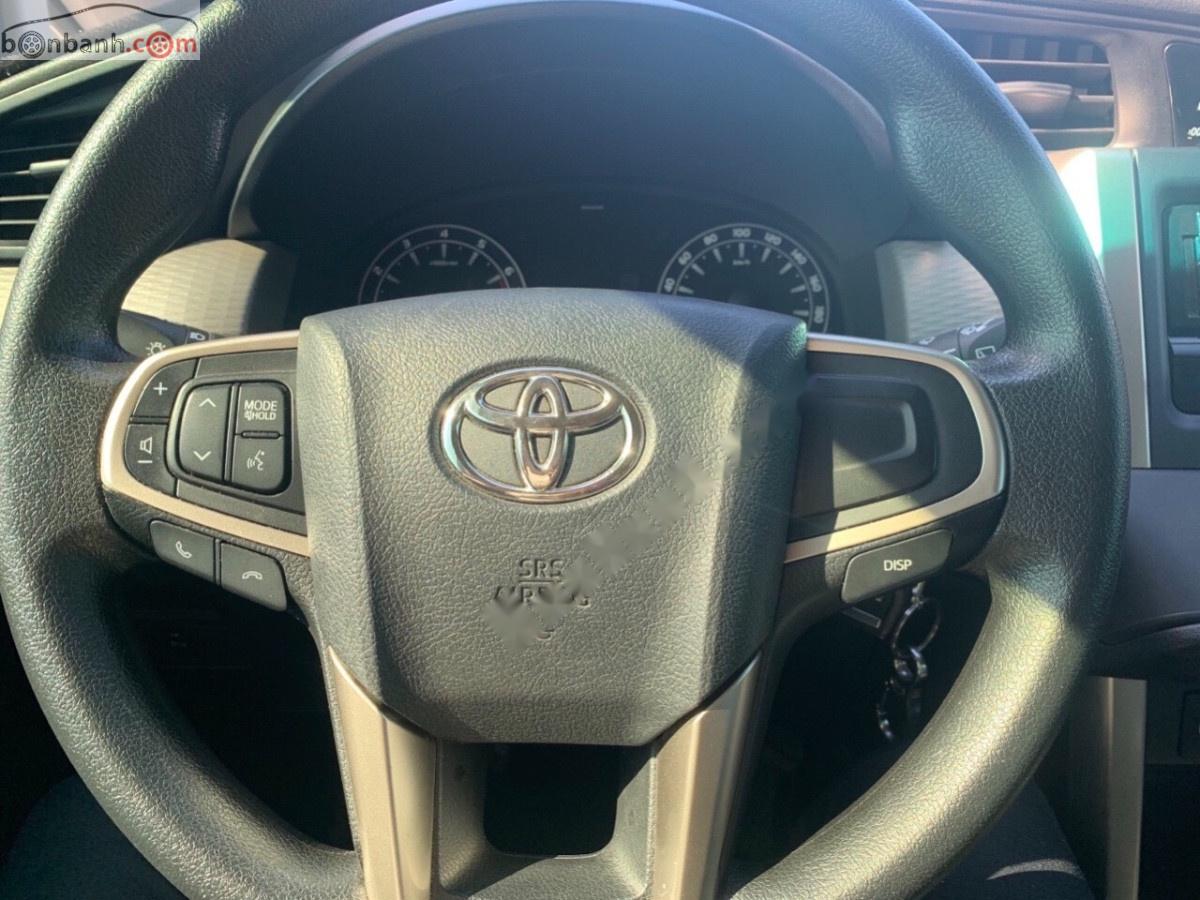 Toyota Innova 2017 - Bán Toyota Innova đời 2017, giá chỉ 650 triệu