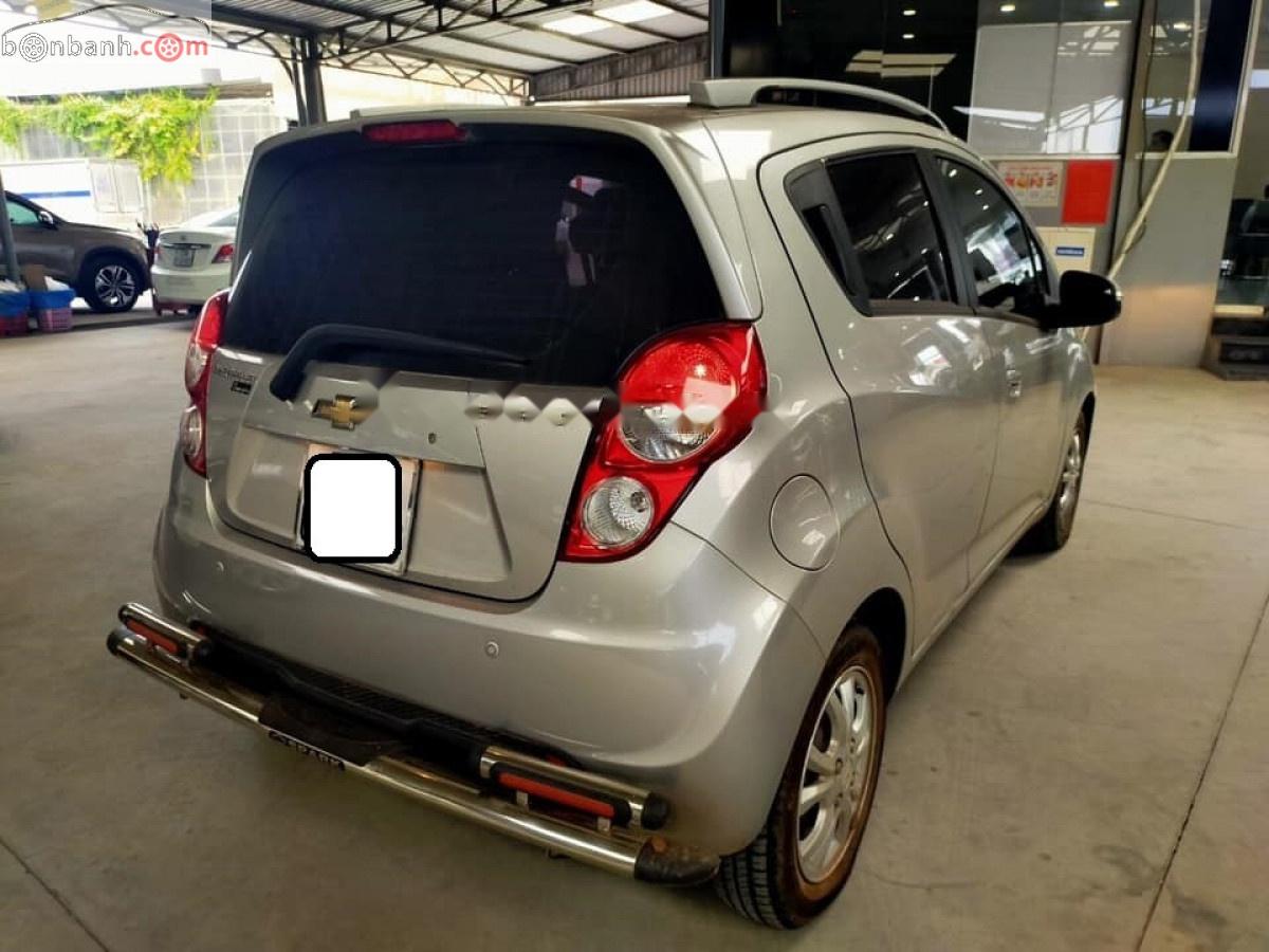 Chevrolet Spark LTZ 1.0 AT Zest 2014 - Bán Chevrolet Spark LTZ đời 2014, màu bạc số tự động