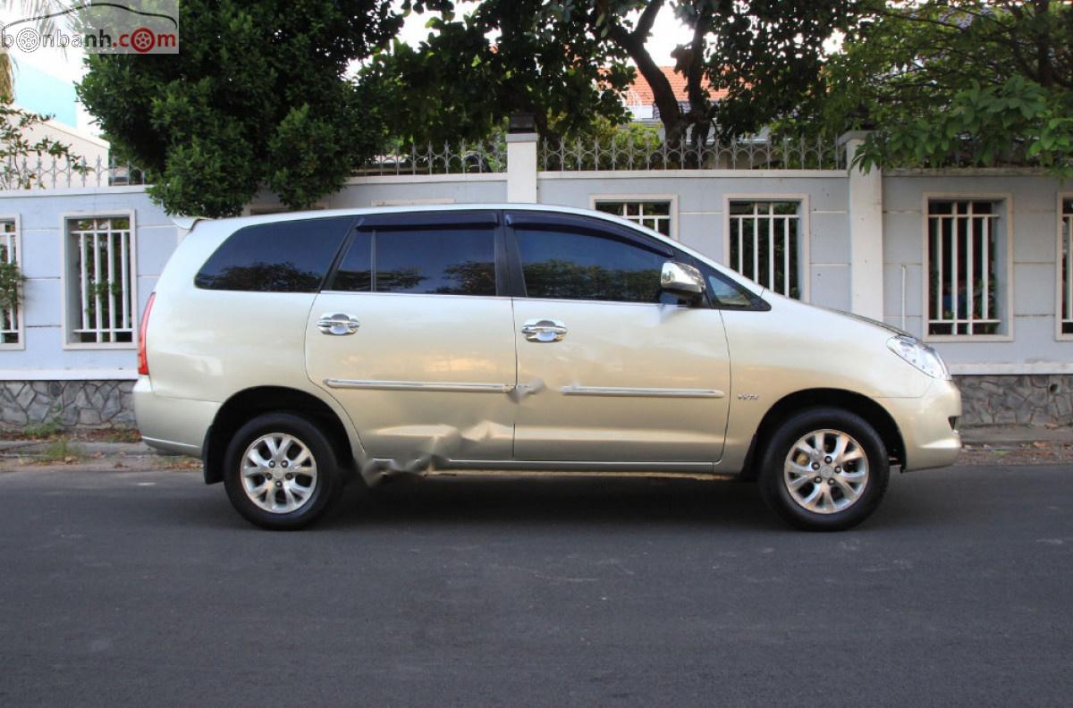 Toyota Innova 2006 - Bán Toyota Innova đời 2006 xe còn mới lắm