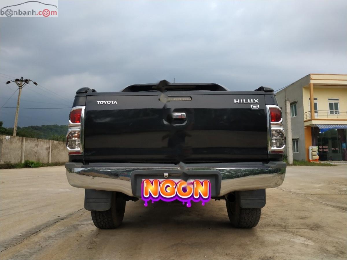 Toyota Hilux 2012 - Bán ô tô Toyota Hilux năm 2012, màu đen, nhập khẩu chính hãng