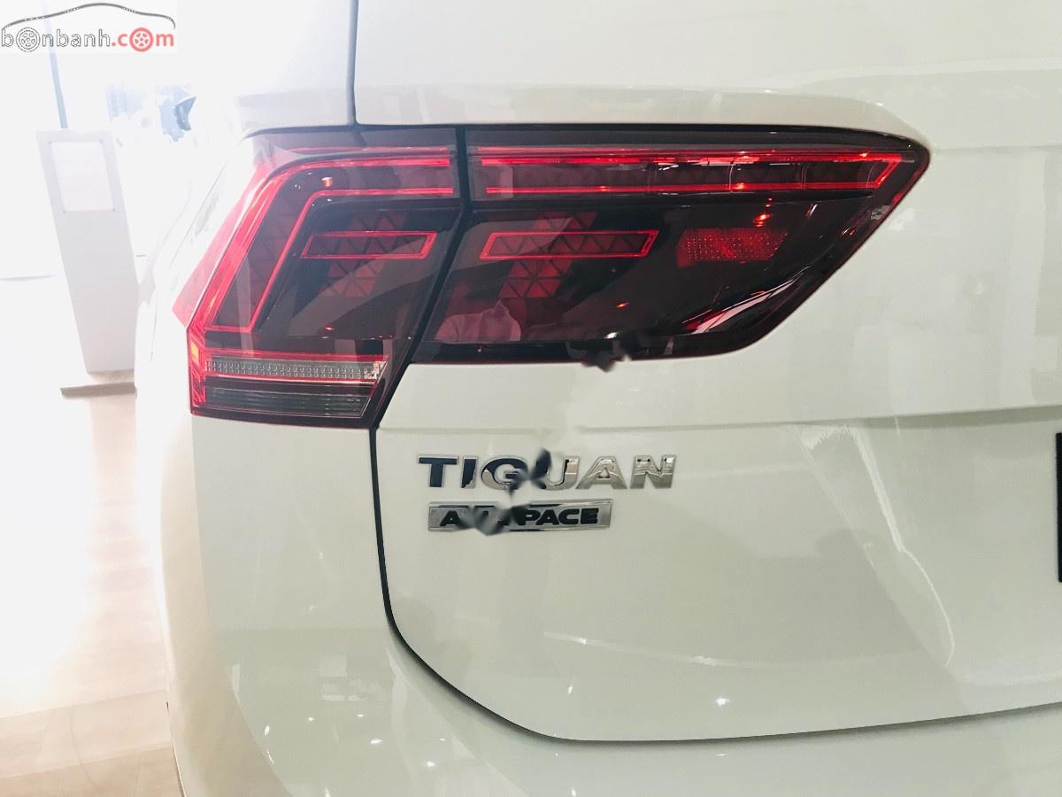 Volkswagen Tiguan 2019 - Bán xe Volkswagen Tiguan đời 2019, màu trắng, nhập khẩu nguyên chiếc