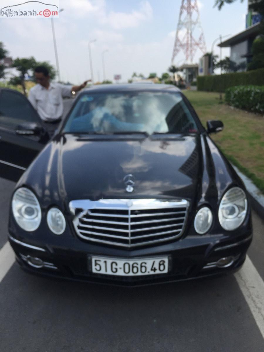 Mercedes-Benz E class E200 2008 - Bán ô tô Mercedes E200 sx 2008, màu đen xe gia đình