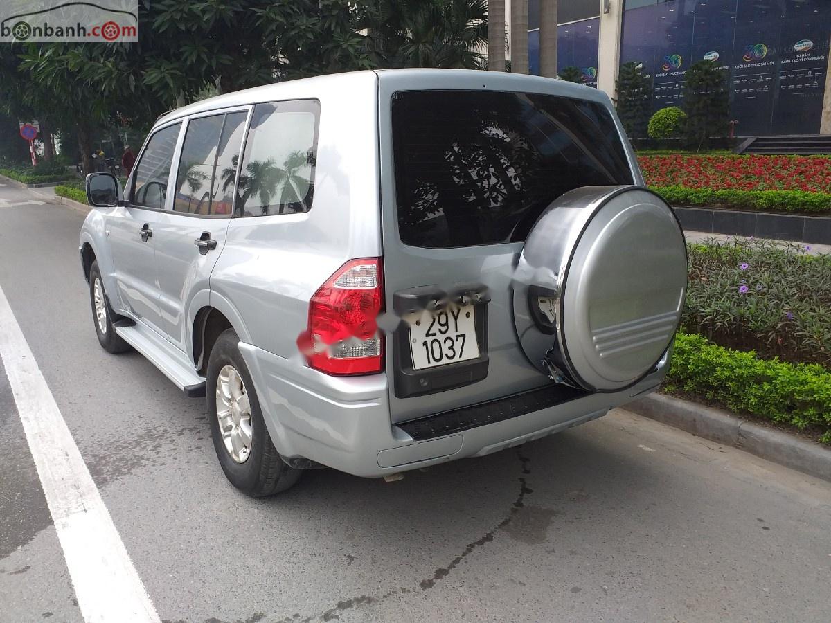 Mitsubishi Pajero 2006 - Bán Mitsubishi Pajero đời 2006, màu bạc, nhập khẩu nguyên chiếc