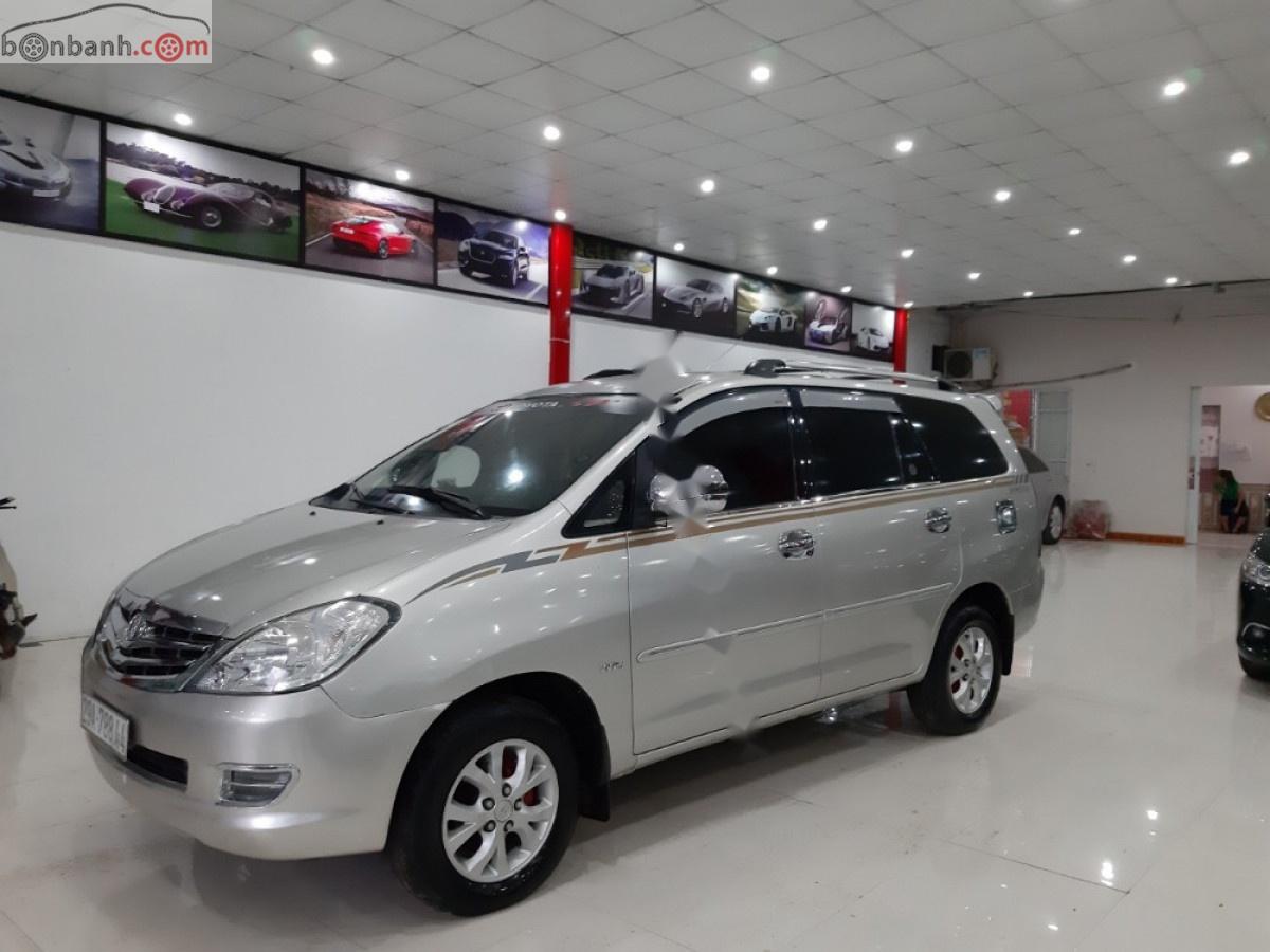 Toyota Innova 2006 - Cần bán gấp Toyota Innova 2006, màu bạc, số sàn 