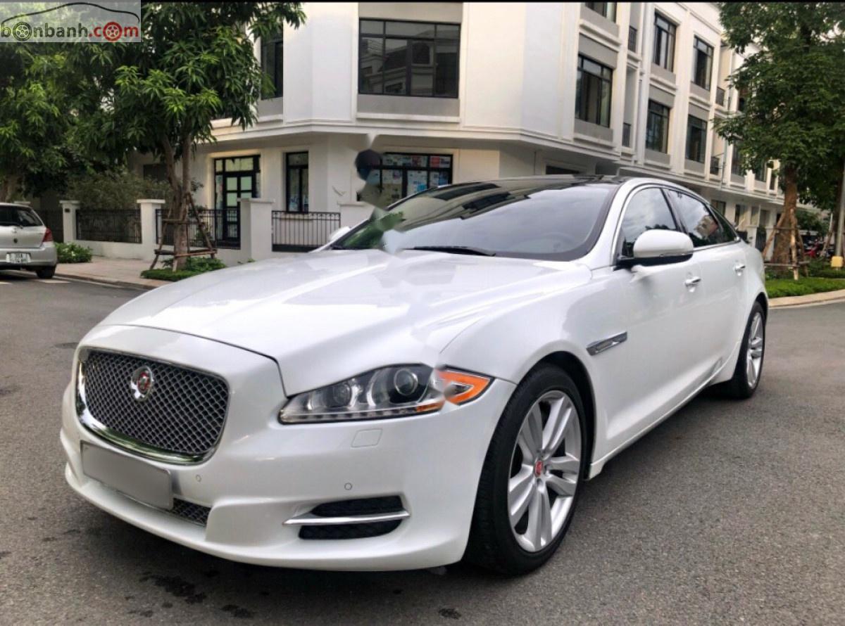 Jaguar XJ 2014 - Cần bán Jaguar XJ sản xuất 2014, màu trắng, xe nhập chính hãng