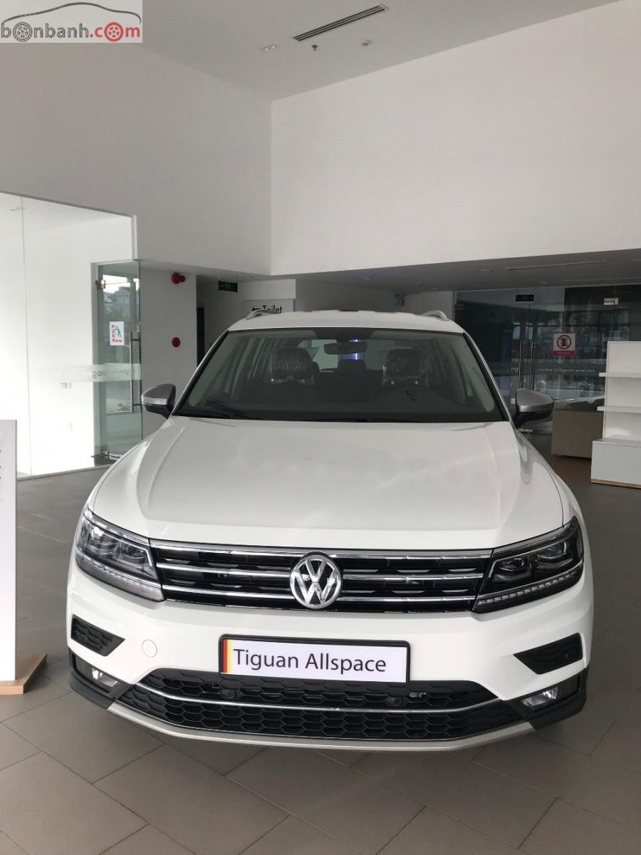 Volkswagen Tiguan 2018 - Bán ô tô Volkswagen Tiguan Allspace đời 2018, màu trắng, xe nhập