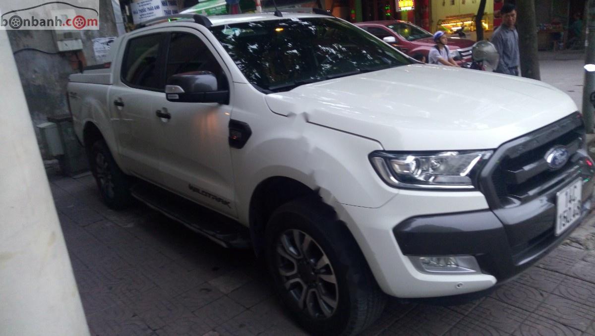 Ford Ranger 2015 - Bán Ford Ranger Wildtrak 3.2L 4x4 AT năm 2015, màu trắng, xe nhập chính hãng