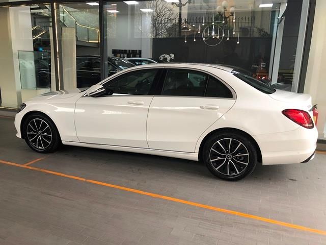 Mercedes-Benz C class 2019 - Mercedes C200 2019, giá KM còn 1.329 tỷ