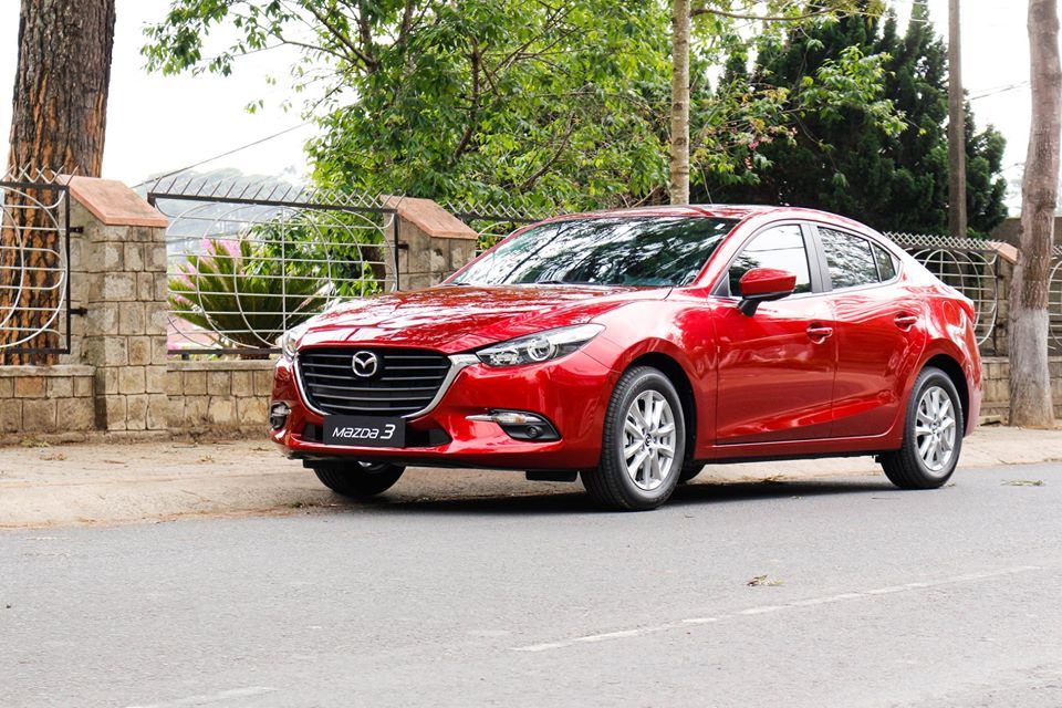 Mazda 3 2019 - Khuyến mại lớn cuối năm chiếc xe Mazda 3 Facelift 2019, màu đỏ - Giao xe nhanh toàn quốc