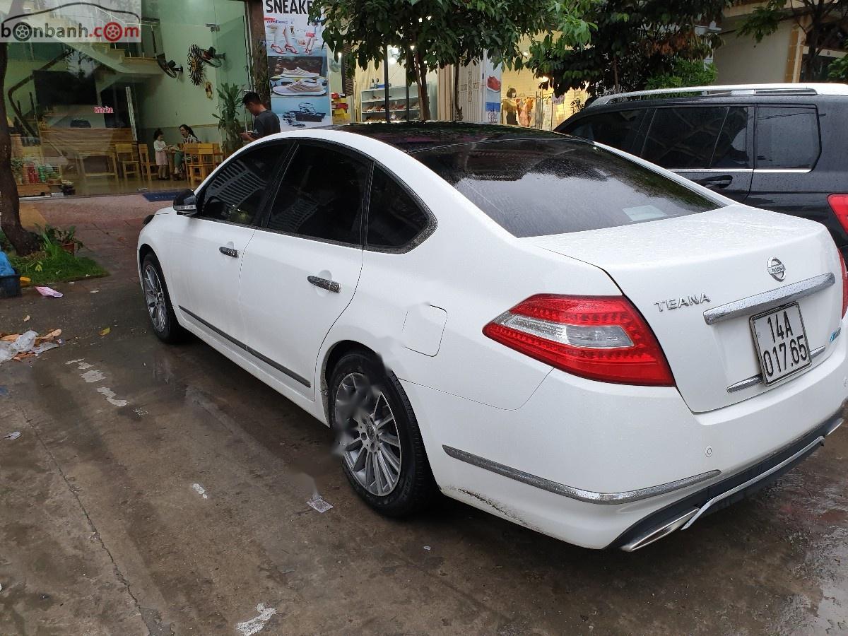 Nissan Teana 2011 - Bán Nissan Teana 2.0 AT sản xuất năm 2011, màu trắng, xe nhập