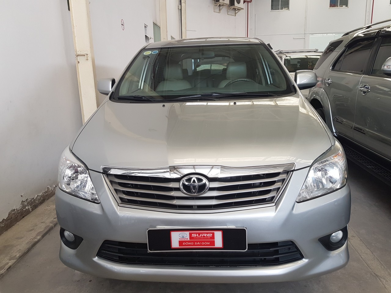 Toyota Innova G 2013 - Cần bán Toyota Innova G đời 2013, màu bạc, 540tr