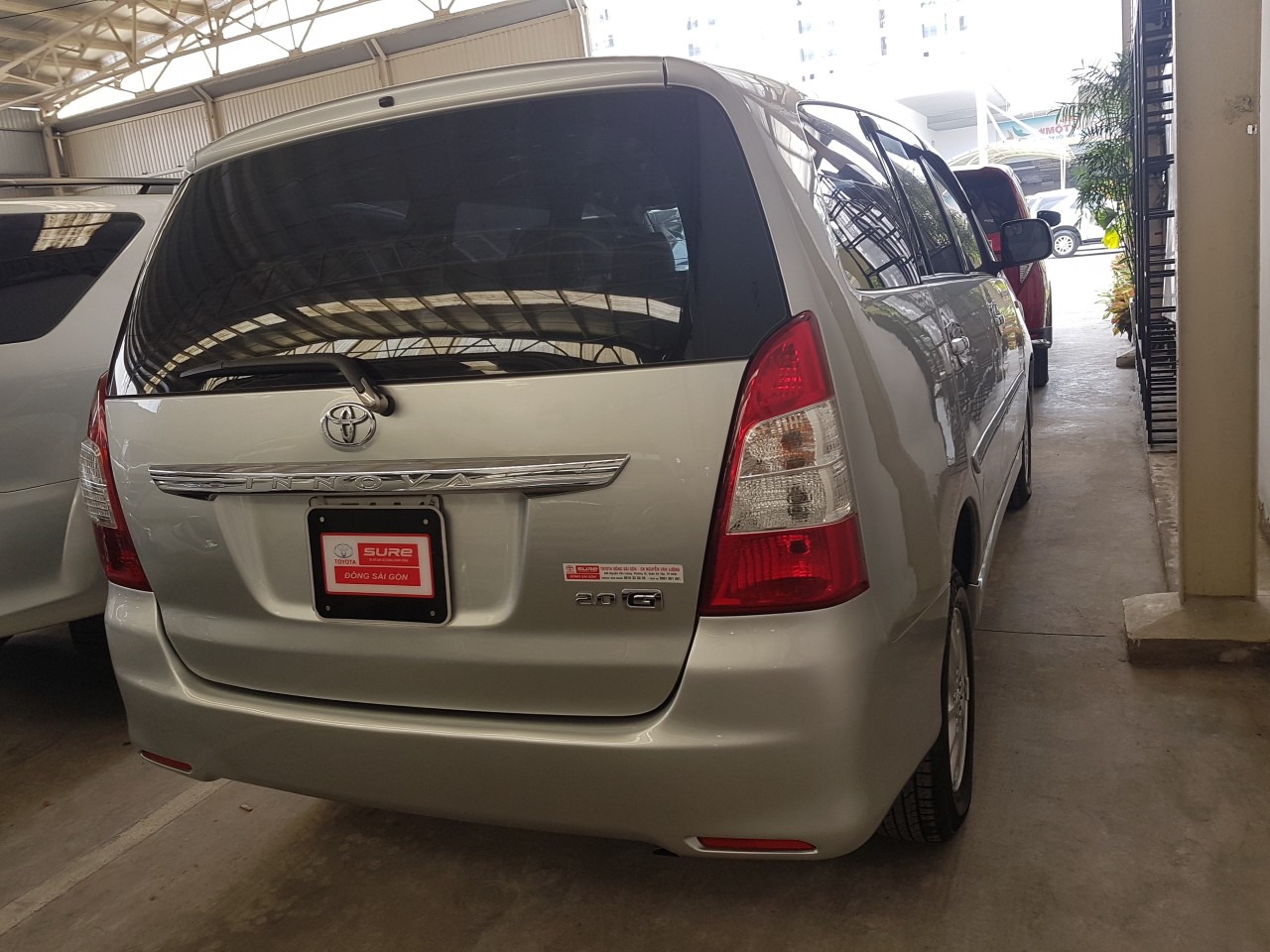 Toyota Innova G 2013 - Cần bán Toyota Innova G đời 2013, màu bạc, 540tr