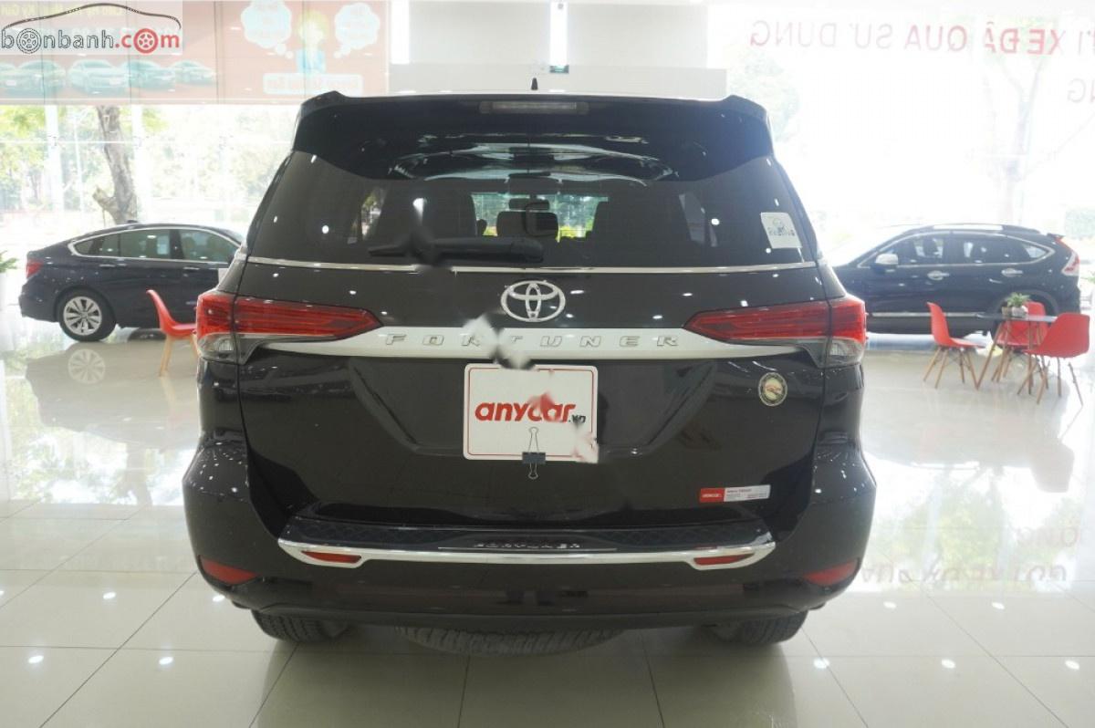 Toyota Fortuner 2017 - Cần bán gấp Toyota Fortuner sản xuất 2017, màu nâu, nhập khẩu nguyên chiếc chính hãng