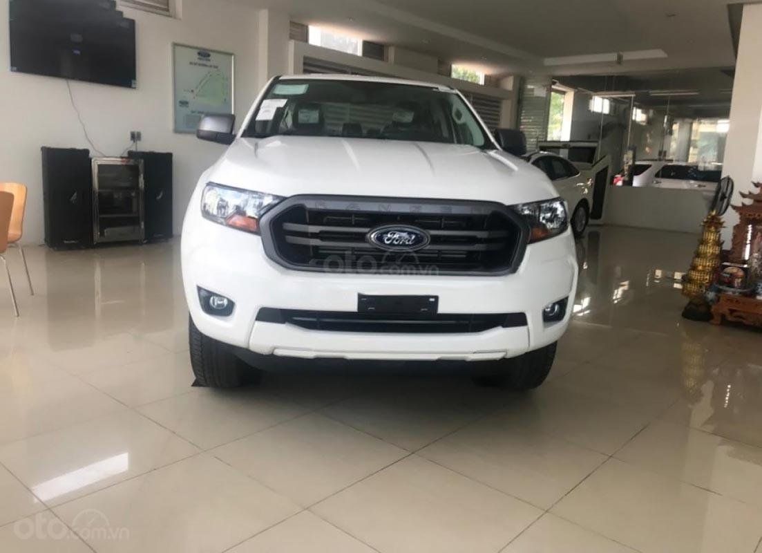 Ford Ranger XLT AT 2019 - Tậu ngay xế mới - Vi vu chơi Tết, Ford Ranger XLT đời 2019, màu trắng, số tự động