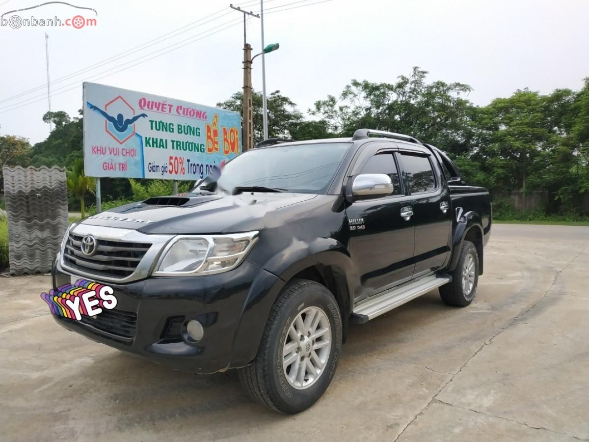 Toyota Hilux 2012 - Bán xe Toyota Hilux 3.0 4x4 MT 2012, màu đen, nhập khẩu chính chủ