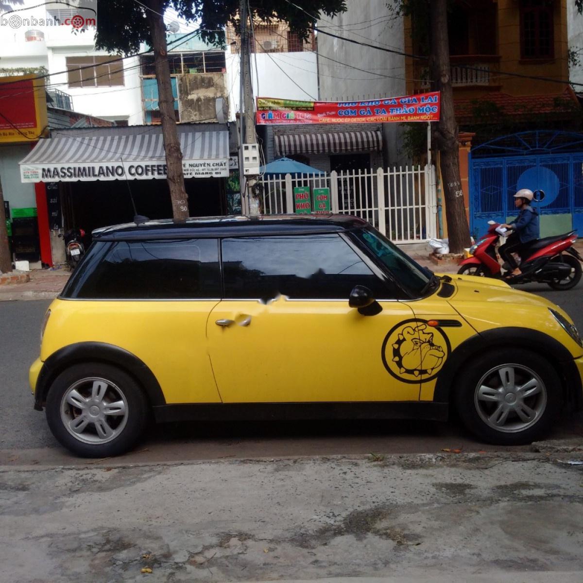 Mini Cooper 2004 - Cần bán Mini Cooper sản xuất 2004, màu vàng, nhập khẩu