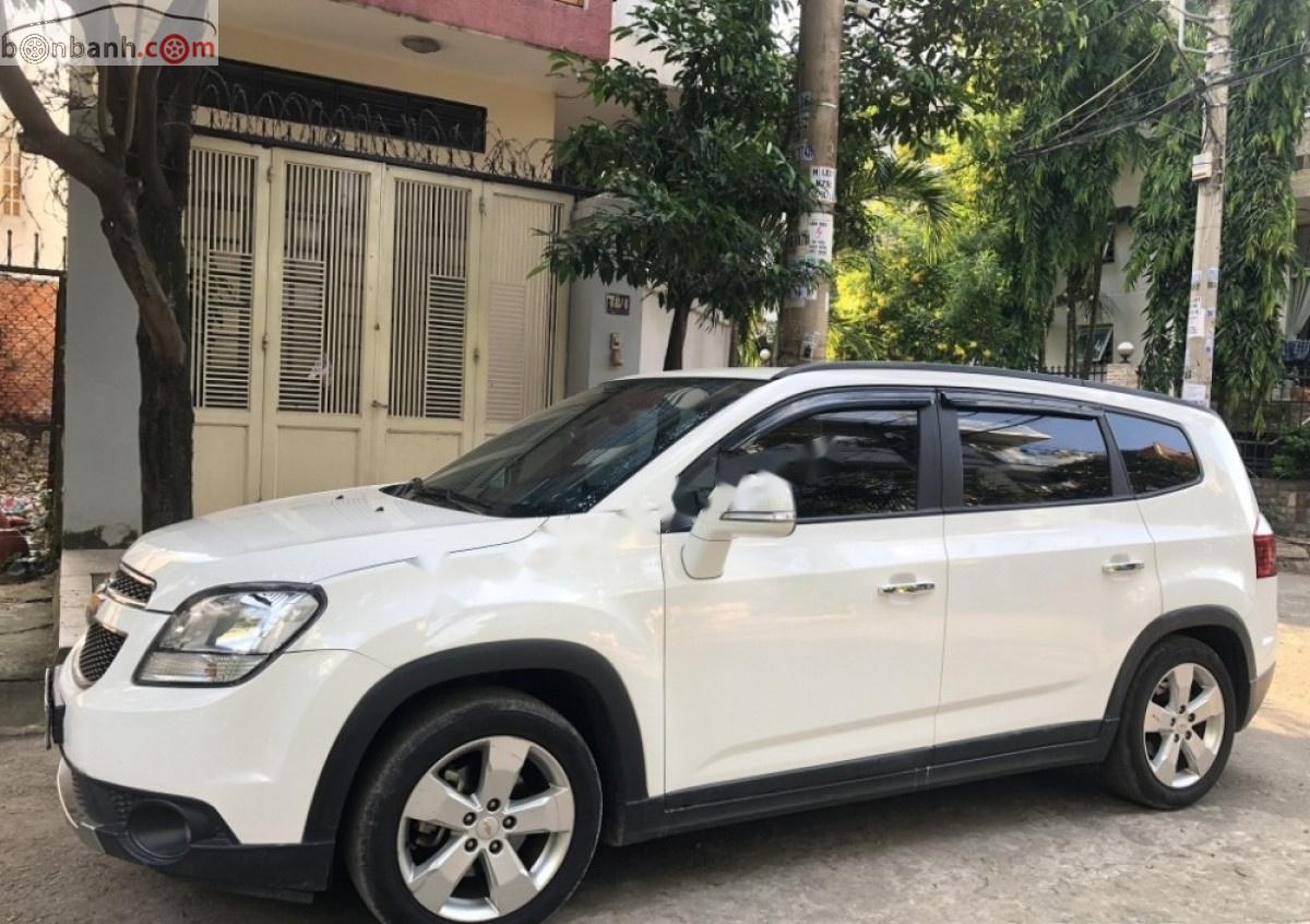 Chevrolet Orlando LTZ 1.8 2017 - Bán Chevrolet Orlando LTZ sản xuất 2017, màu trắng còn mới, 486tr