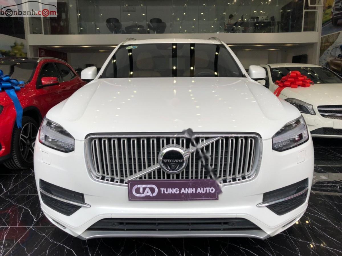 Volvo XC90 2018 - Cần bán Volvo XC90 năm sản xuất 2018, màu trắng, nhập khẩu nguyên chiếc chính hãng