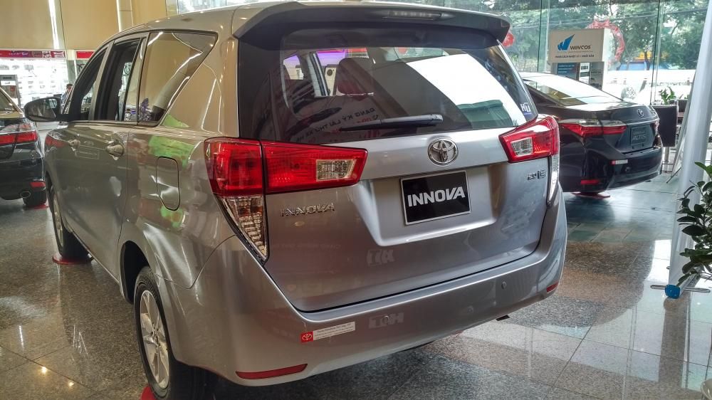 Toyota Innova 2019 -  Bán Toyota Innova 2019, màu bạc - Giảm trực tiếp tiền mặt và Tặng phụ kiện chính hãng khi mua xe