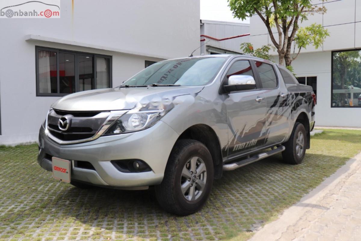 Mazda BT 50 2015 - Cần bán gấp Mazda BT 50 2015, màu bạc, xe nhập chính hãng