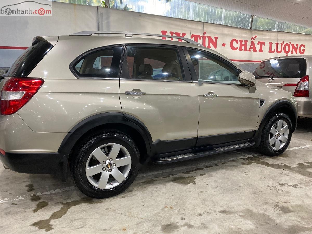 Chevrolet Captiva 2009 - Cần bán Chevrolet Captiva sản xuất 2009, màu vàng, giá 408tr xe máy chạy khỏe