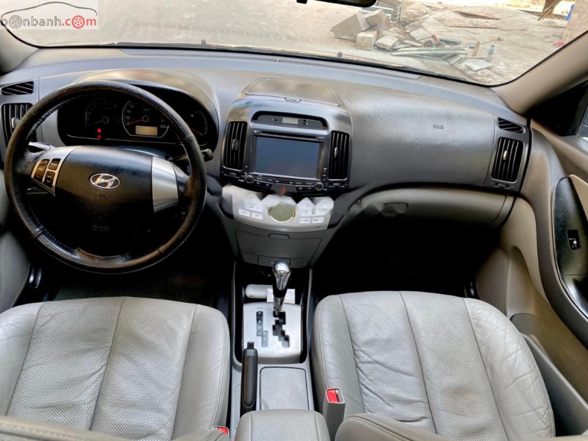 Hyundai Avante 2012 - Bán Hyundai Avante 1.6 AT đời 2012, màu đen, số tự động, 365tr