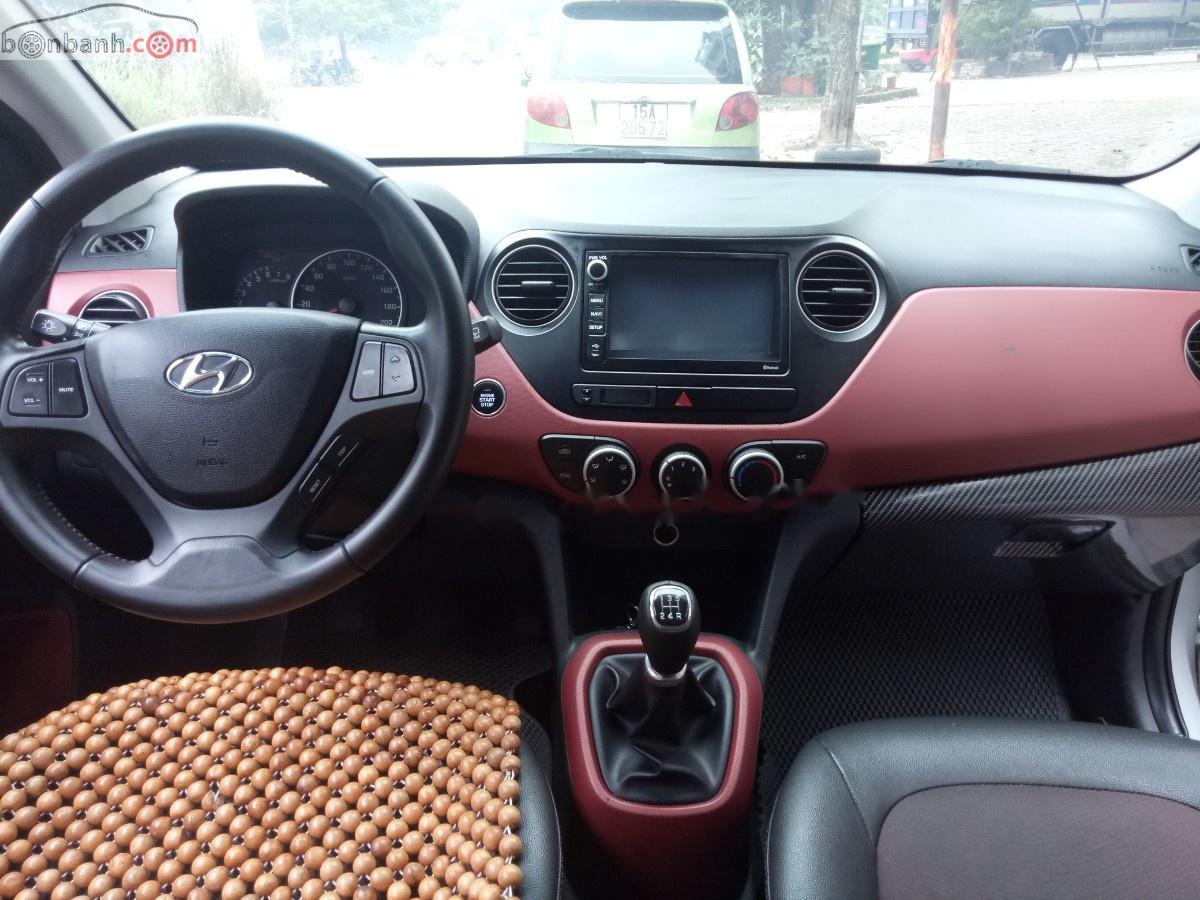 Hyundai Grand i10 2016 - Bán xe Hyundai Grand i10 1.2MT sản xuất 2016, màu bạc, nhập khẩu