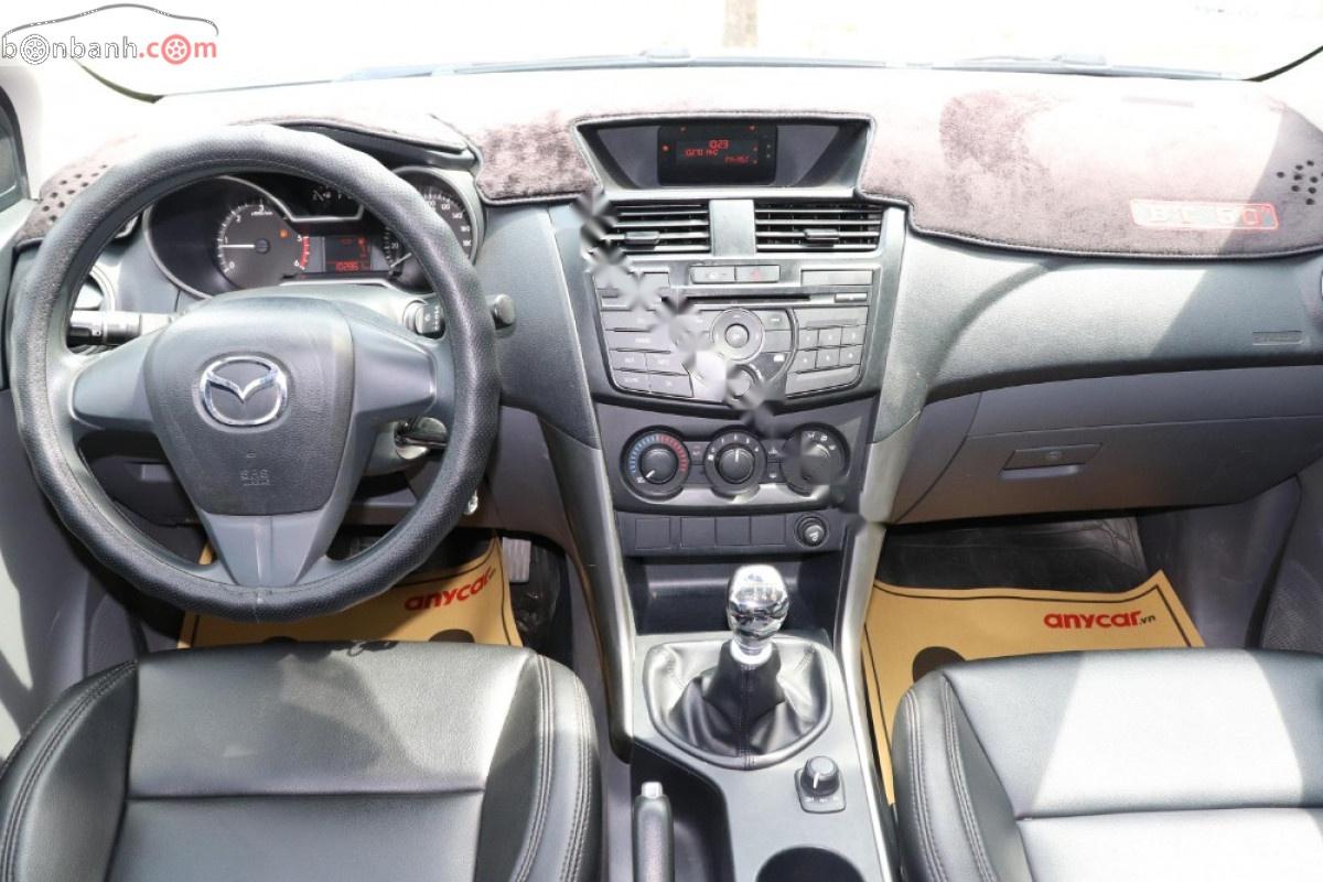 Mazda BT 50 2015 - Cần bán gấp Mazda BT 50 2015, màu bạc, xe nhập chính hãng