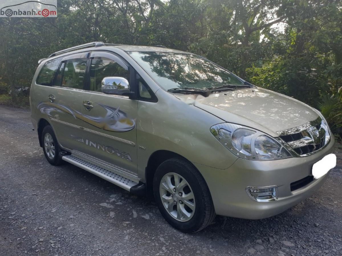 Toyota Innova 2006 - Bán xe Toyota Innova G sản xuất năm 2006, màu bạc xe gia đình, 288tr