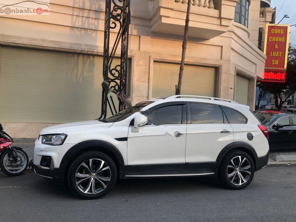 Chevrolet Captiva 2017 - Bán ô tô Chevrolet Captiva LTZ đời 2017, màu trắng, 625tr