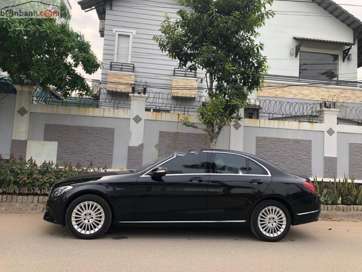 Mercedes-Benz C class 2015 - Bán xe Mercedes C250 đời 2015, màu đen, đẹp như mới