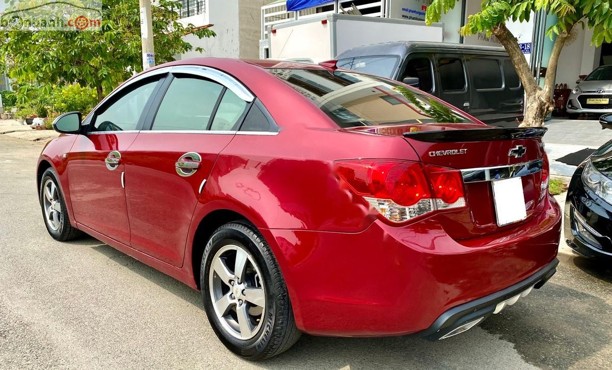 Chevrolet Cruze LTZ 1.8 AT 2011 - Cần bán Chevrolet Cruze LTZ sản xuất 2011, màu đỏ, giá 370tr