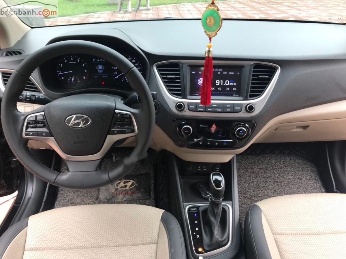 Hyundai Accent 2019 - Bán Hyundai Accent sản xuất năm 2019, màu đen xe còn mới nguyên