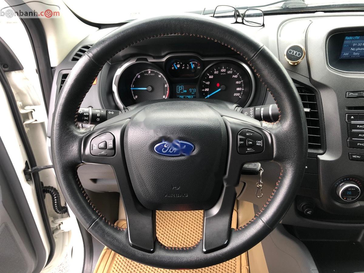 Ford Ranger 2014 - Cần bán lại xe Ford Ranger Wildtrak 3.2L 4x4 AT đời 2014, màu trắng, nhập khẩu chính hãng