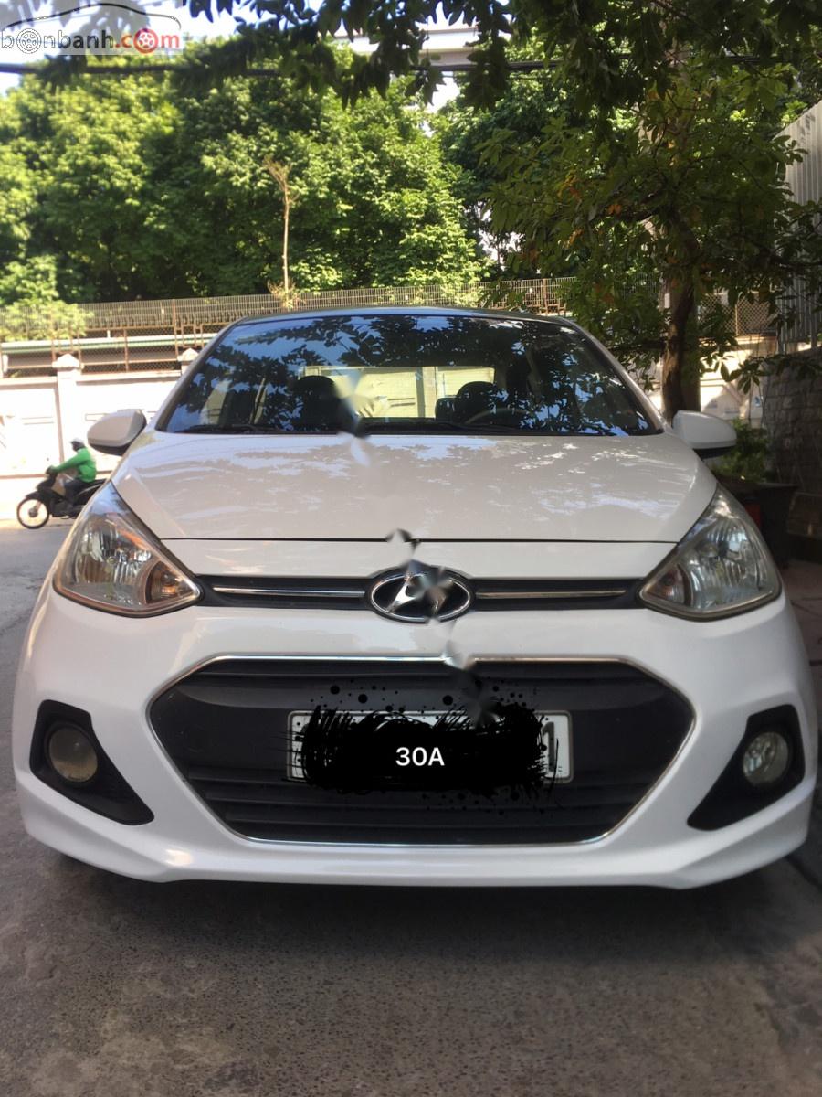 Hyundai Grand i10 2015 - Bán Hyundai Grand i10 1.2 MT Base đời 2015, màu trắng, nhập khẩu