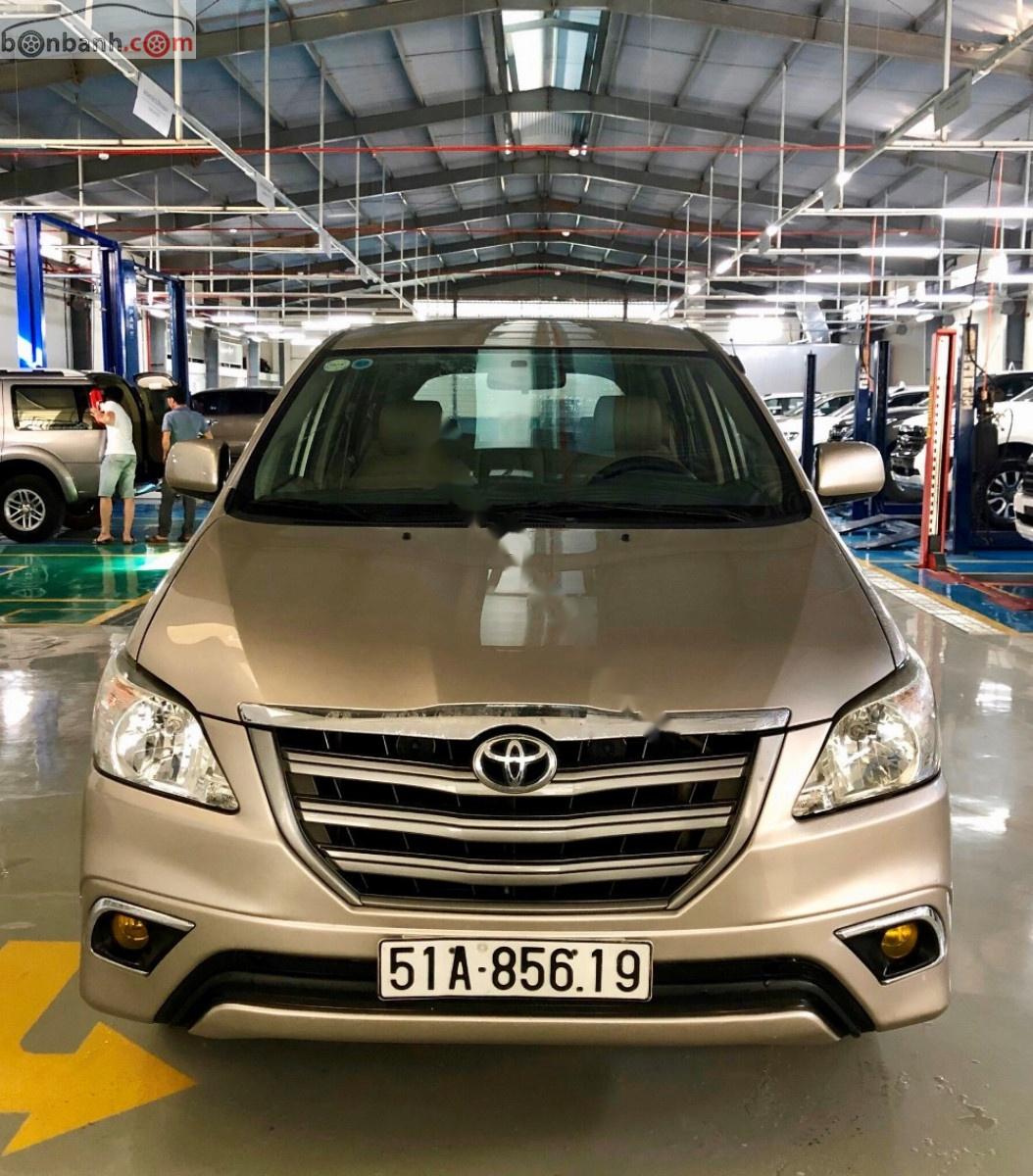 Toyota Innova 2014 - Bán Toyota Innova đời 2014 số sàn, giá chỉ 538 triệu