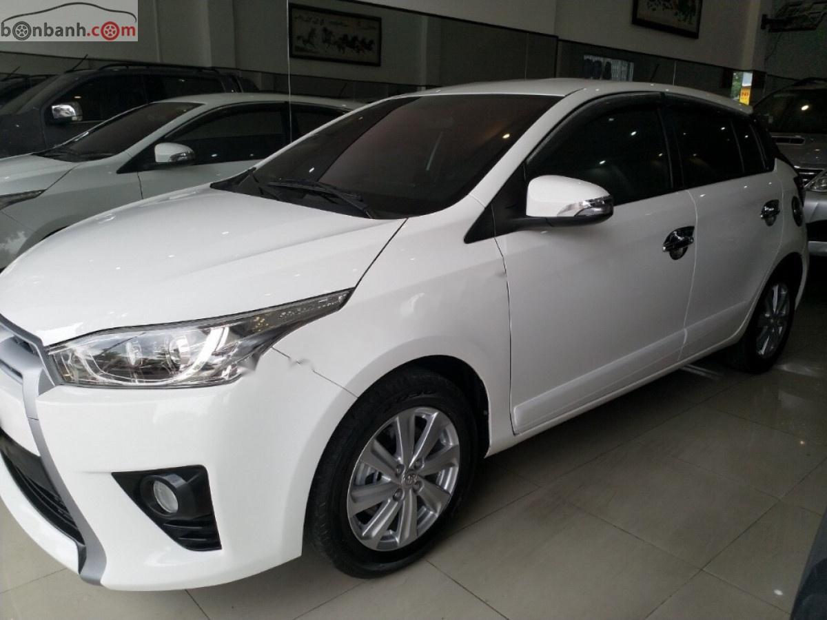 Toyota Yaris 2017 - Bán xe Toyota Yaris 1.5G sản xuất 2017, màu trắng, xe nhập như mới