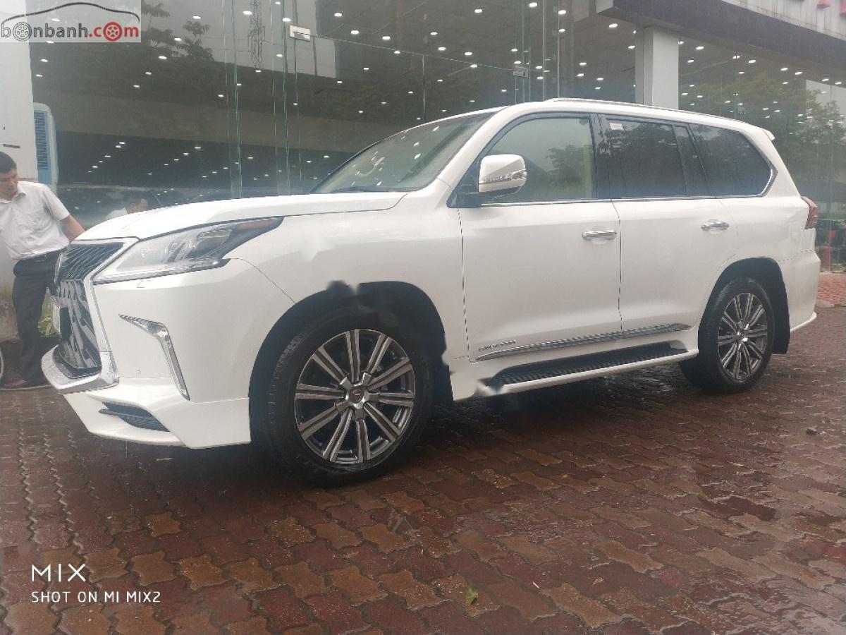 Lexus LX 2016 - Cần bán gấp Lexus LX 570 sản xuất năm 2016, màu trắng, nhập khẩu chính hãng