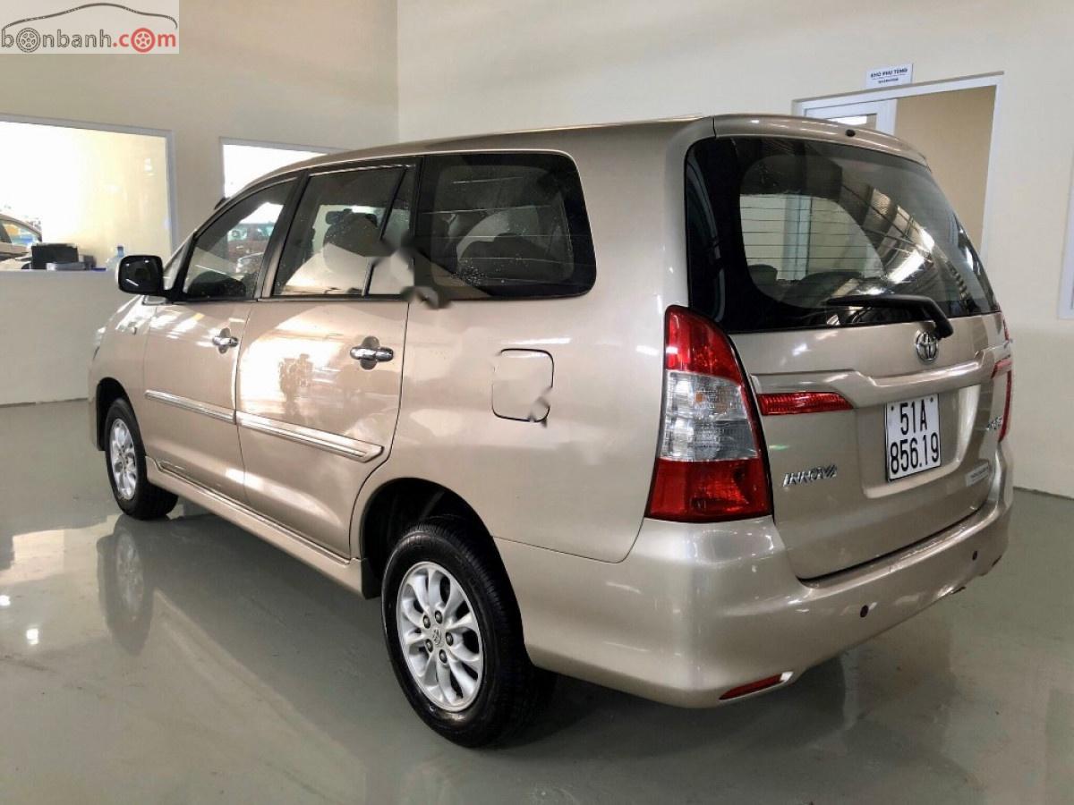 Toyota Innova 2014 - Bán Toyota Innova đời 2014 số sàn, giá chỉ 538 triệu