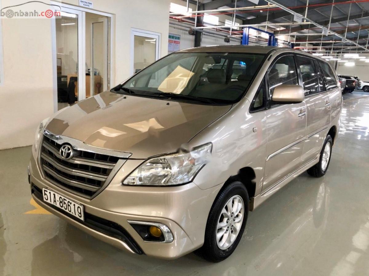 Toyota Innova 2014 - Bán Toyota Innova đời 2014 số sàn, giá chỉ 538 triệu