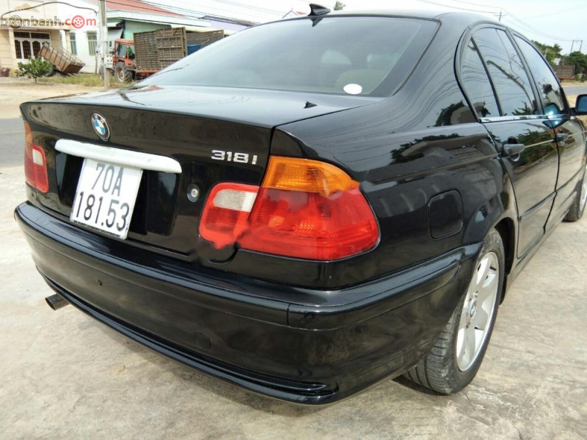 BMW 3 Series 2001 - Cần bán lại xe BMW 318i đời 2001, màu đen chính chủ