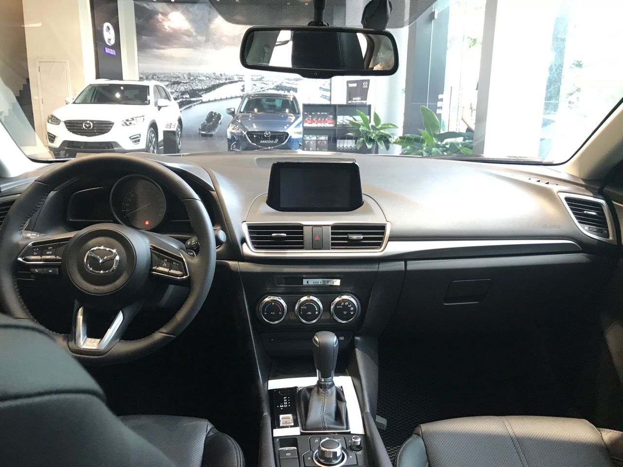 Mazda 3 1.5 SD FL   2019 - Cần bán nhanh chiếc xe  Mazda 3 1.5 kiểu dáng Sedan, 5 chỗ, số tự động - Giao nhanh toàn quốc