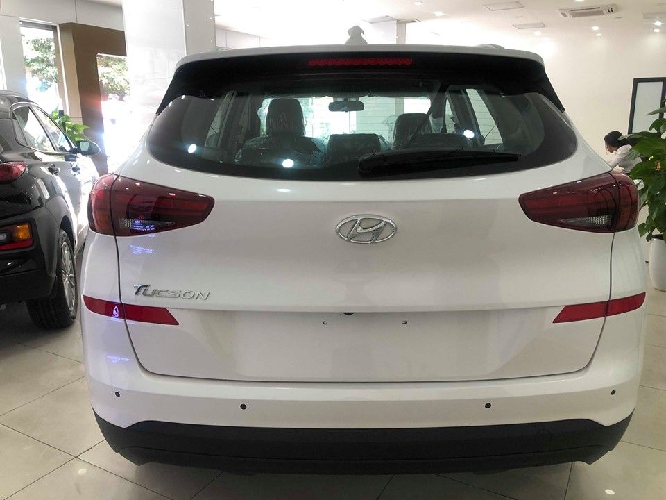 Hyundai Tucson 2019 - Bán xe chính hãng chiếc xe Hyundai Tucson sản xuất năm 2019, màu trắng